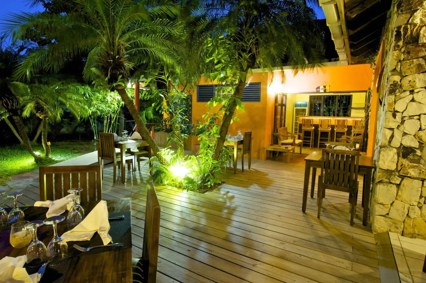 La Terrasse Inn