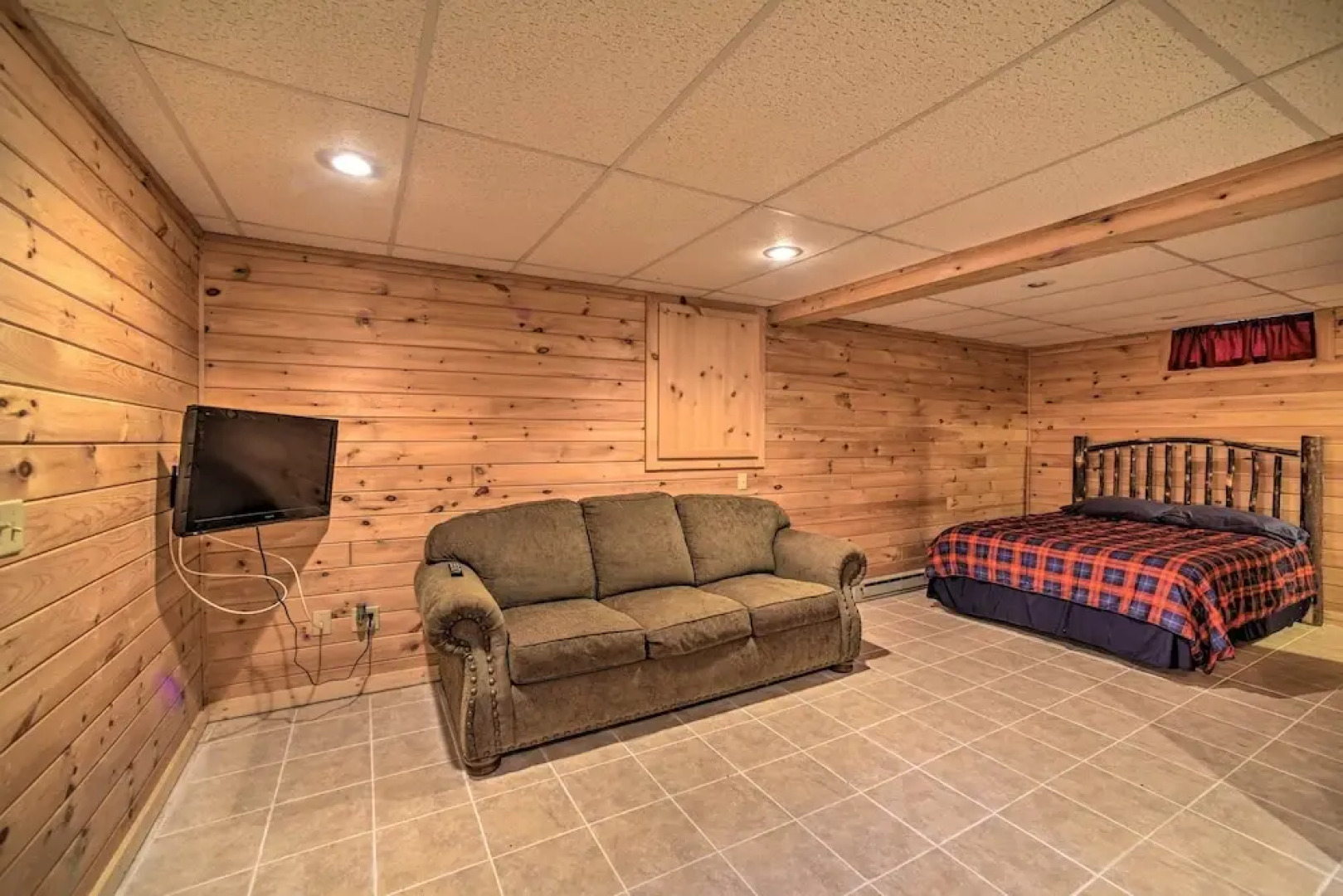 Lovely Fort Ann Lodge - 10 Mi to Lake George!