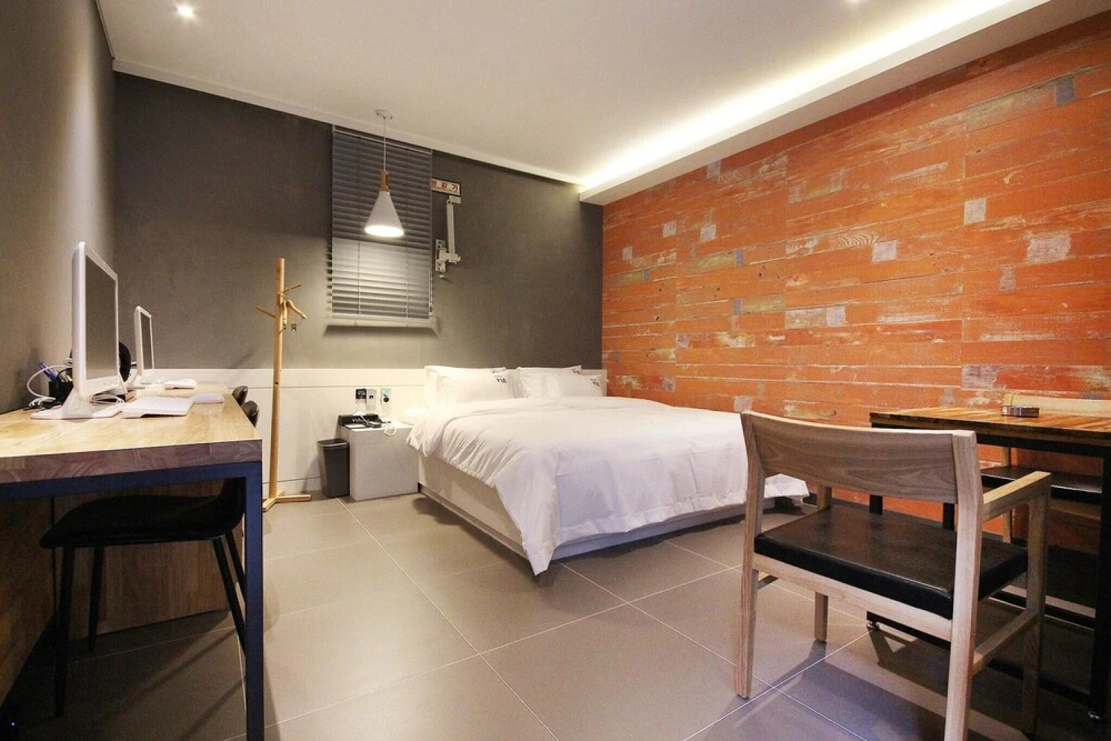 Changwon Jinhae Yongwon Hotel VIN