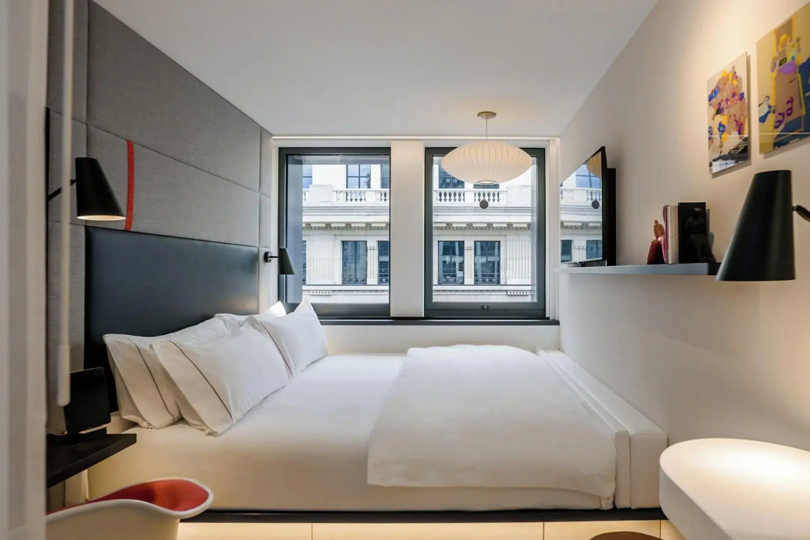 Отель citizenM Paris Champs-Élysées