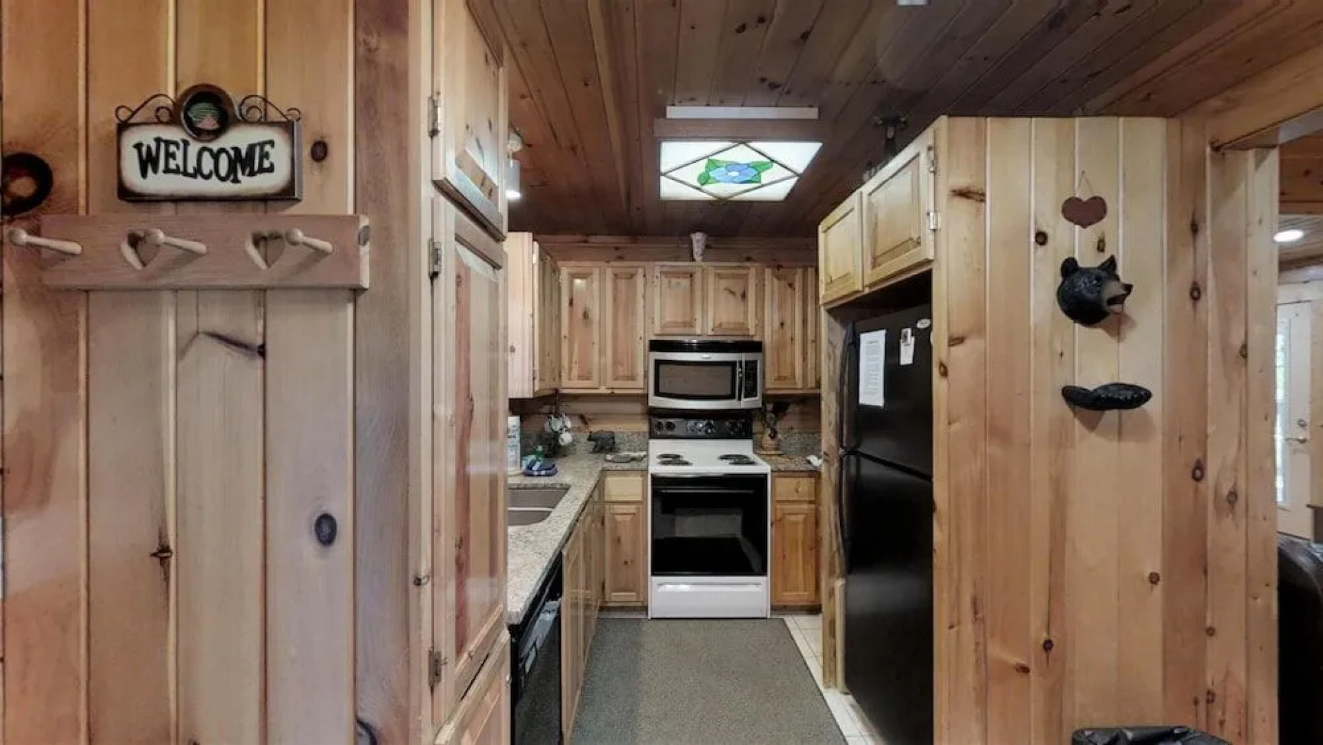 Bearly Visible - 2 Br Cabin