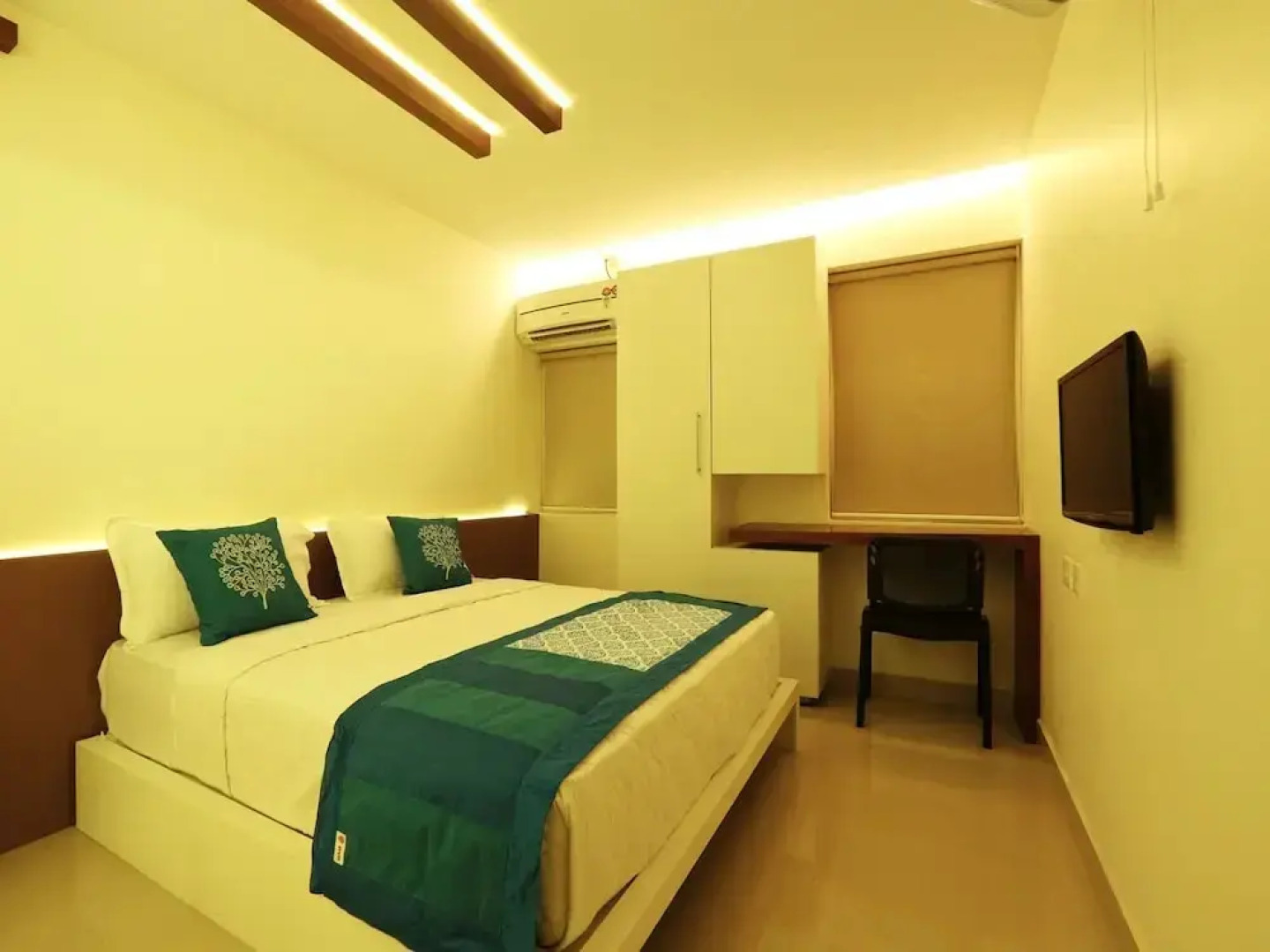 George's The Royal Suite Residency