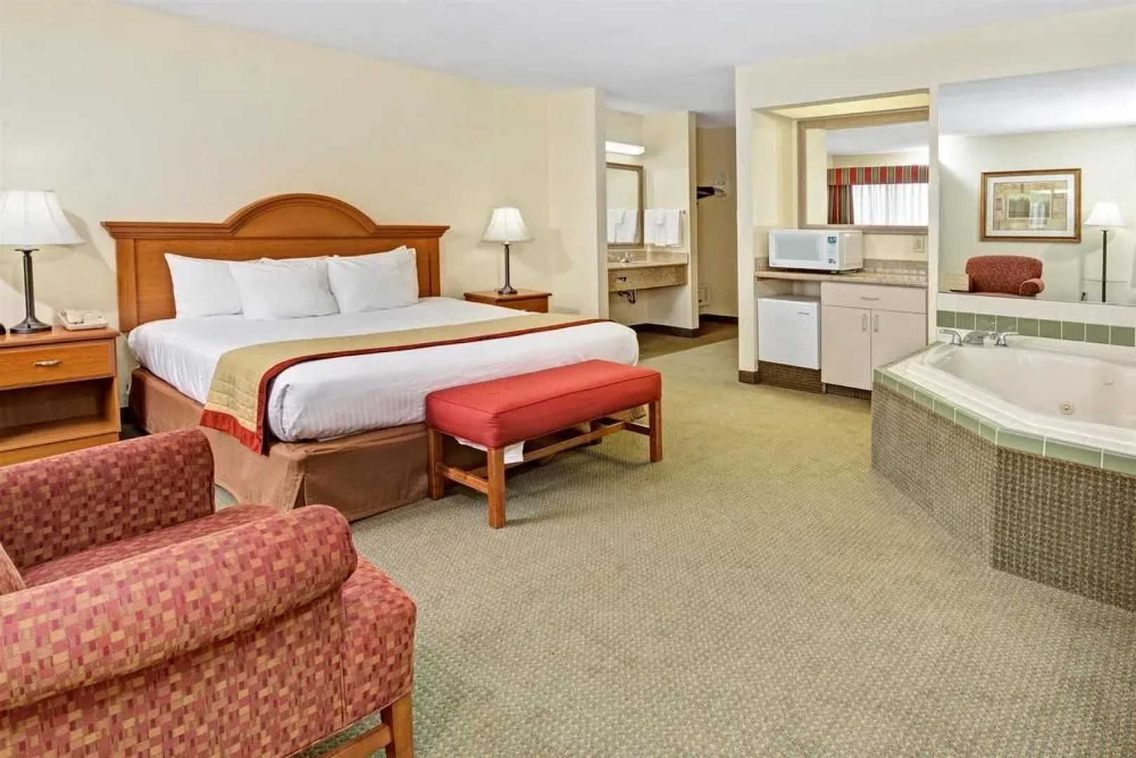 Baymont Inn & Suites Indianapolis