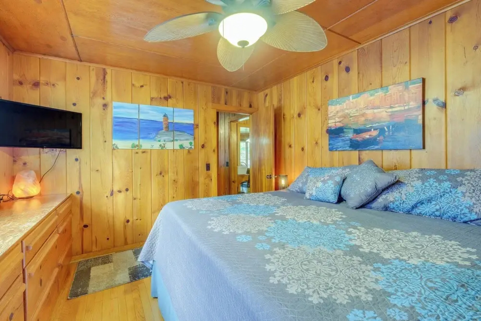 Rapid City Cottage w/ Patio Near Beach Access!