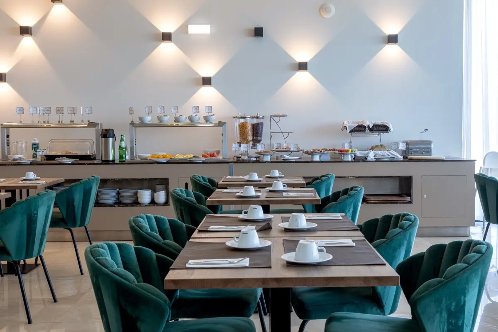 Oporto Airport & Business Hotel