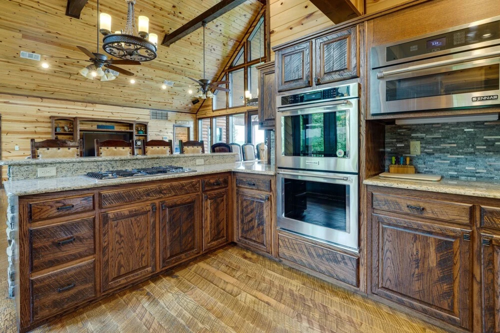 Broken Bow Cabin w/ Game Room & Private Hot Tub!