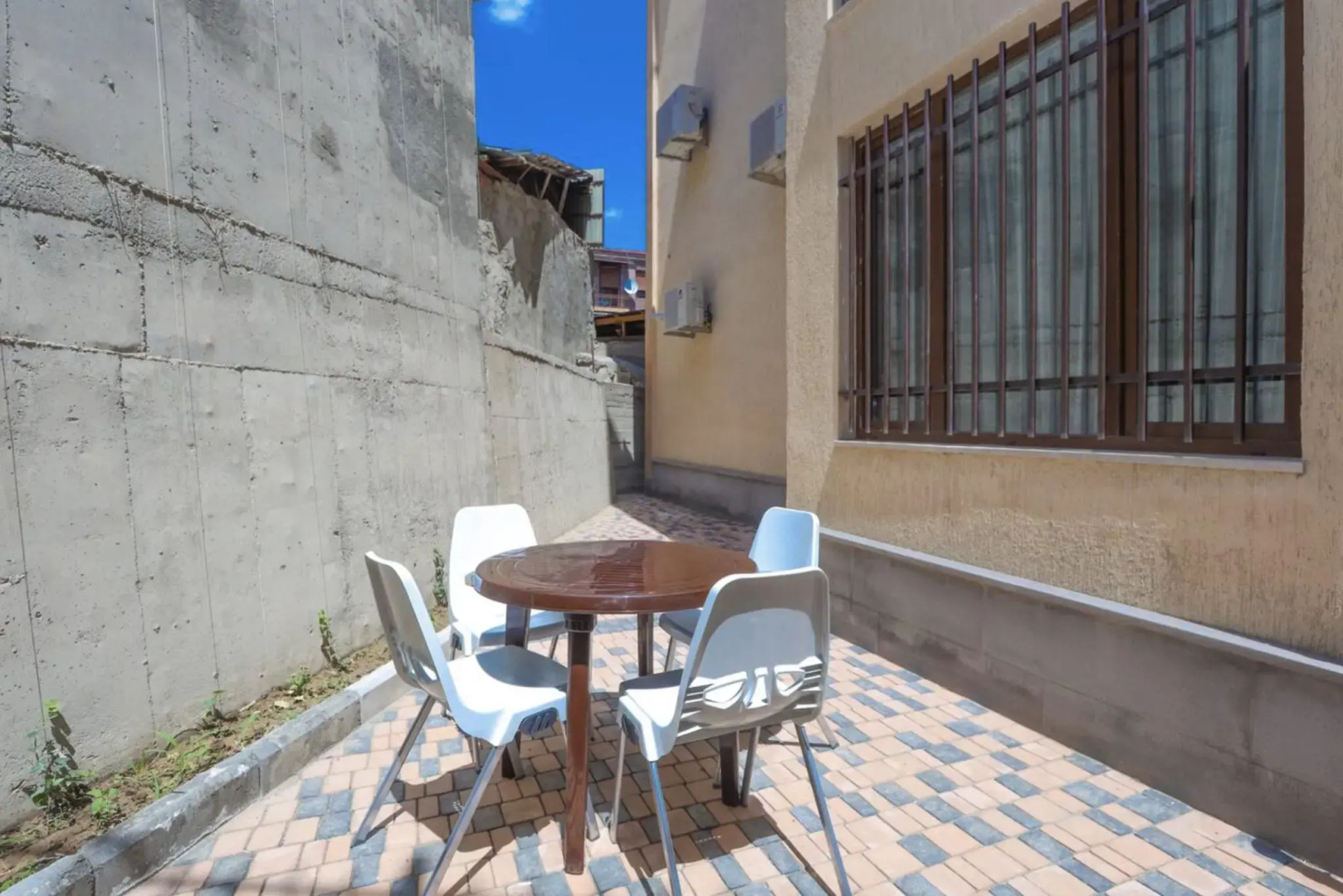 Stay Inn (Стей Инн) на улице  Мартироса Сарьяна 26/3