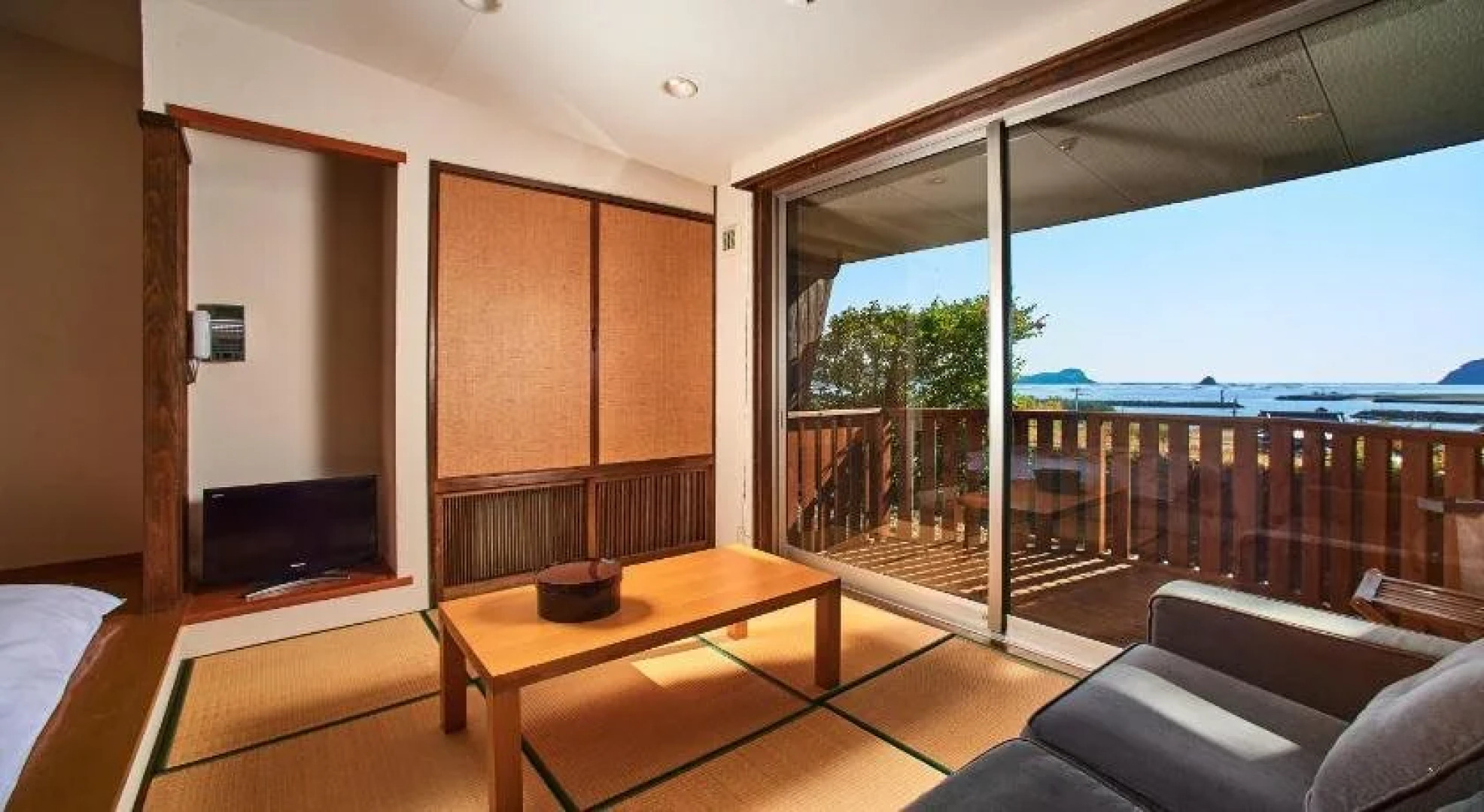 Sazareishi Takashima