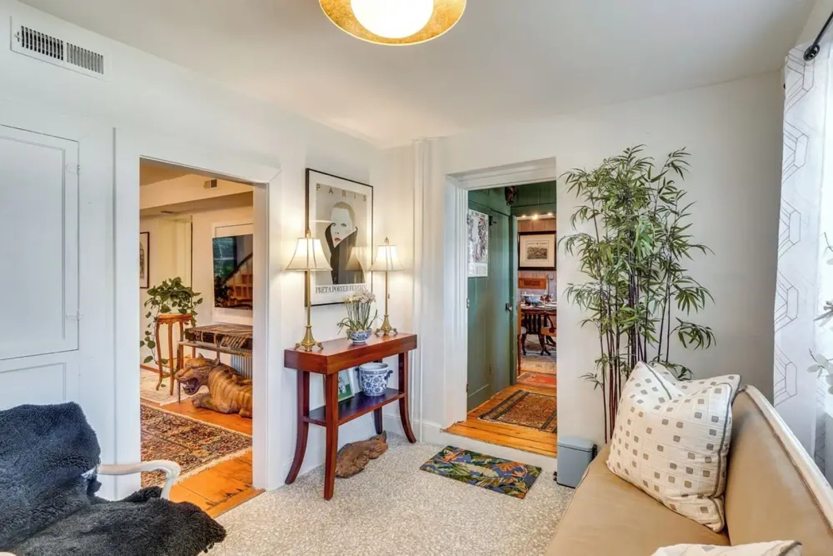 Cottage w/ Furnished Patio & Garden: Dtwn Leesburg