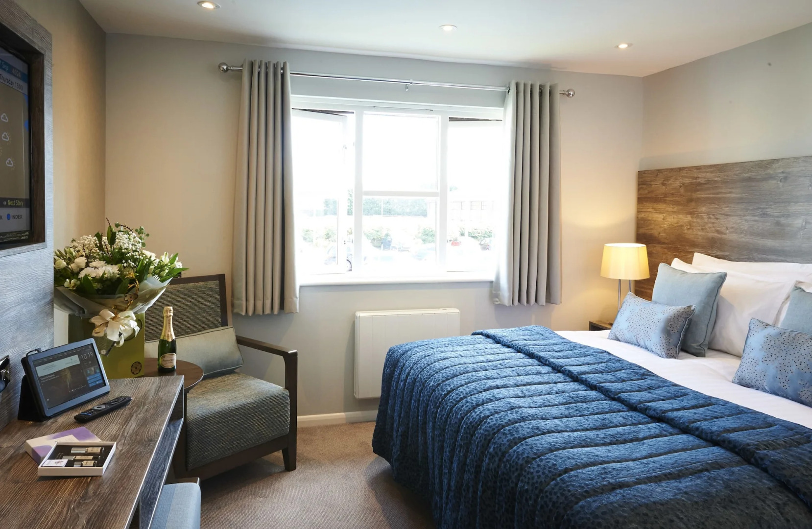 Drift Inn (Formerly The Waterfront Hotel)