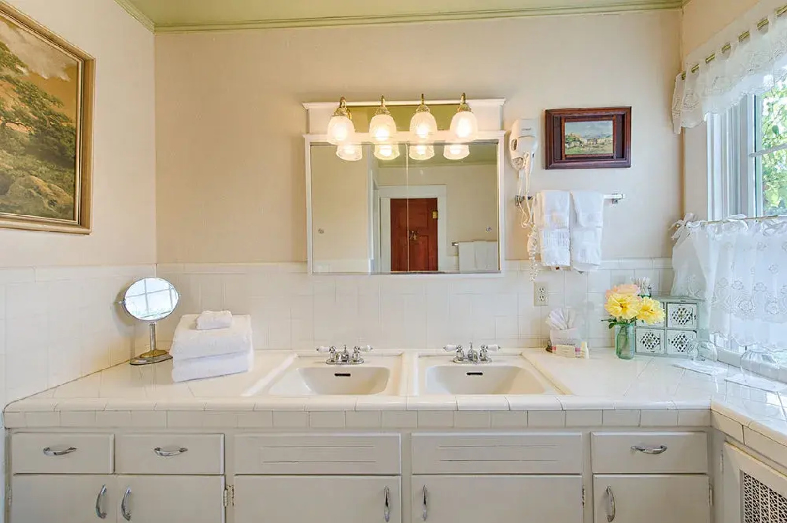 Warm Springs Inn & Winery