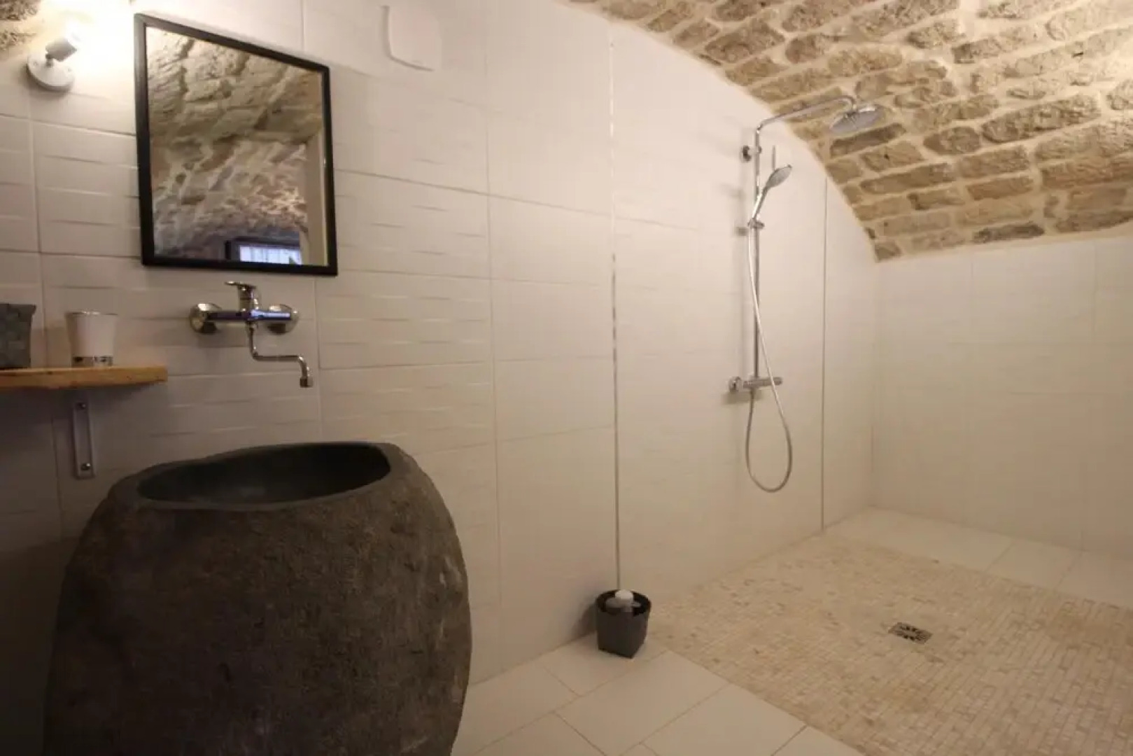 Le Pressoir De La Deveze