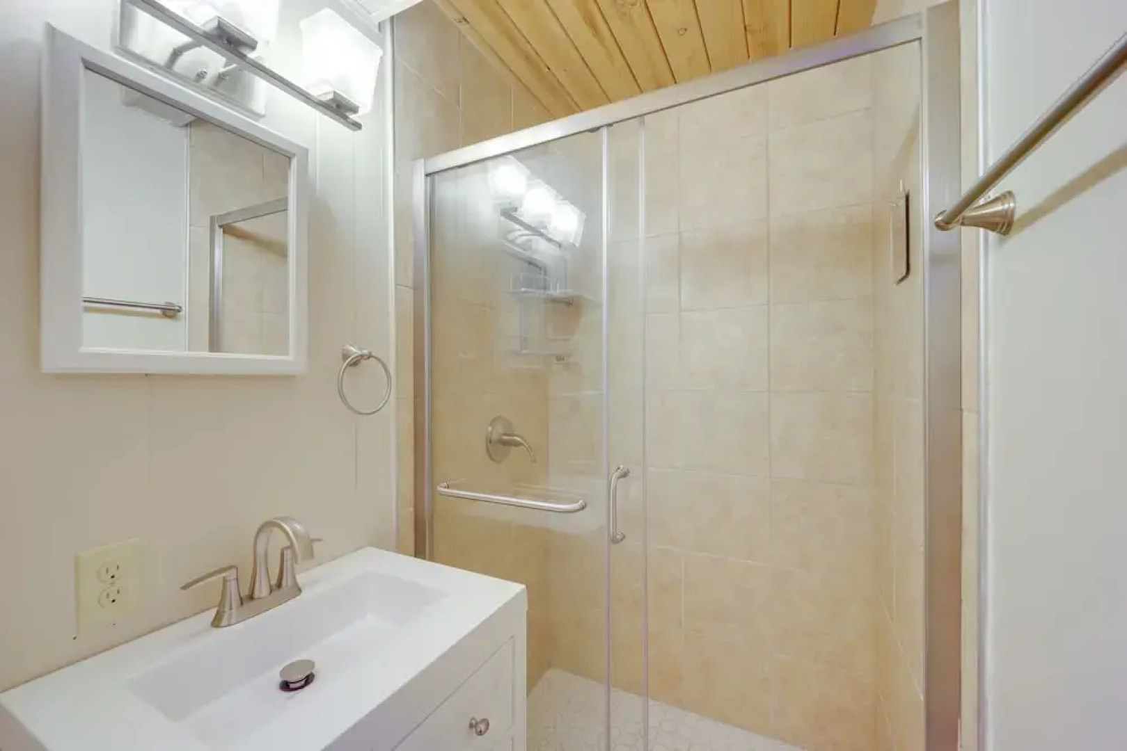 Deck, Fire Pit, & Grill: Beech Mountain Chalet