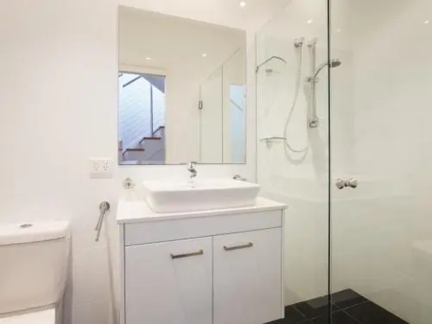 7 Judith Street - Stunning Duplex With Ducted Air