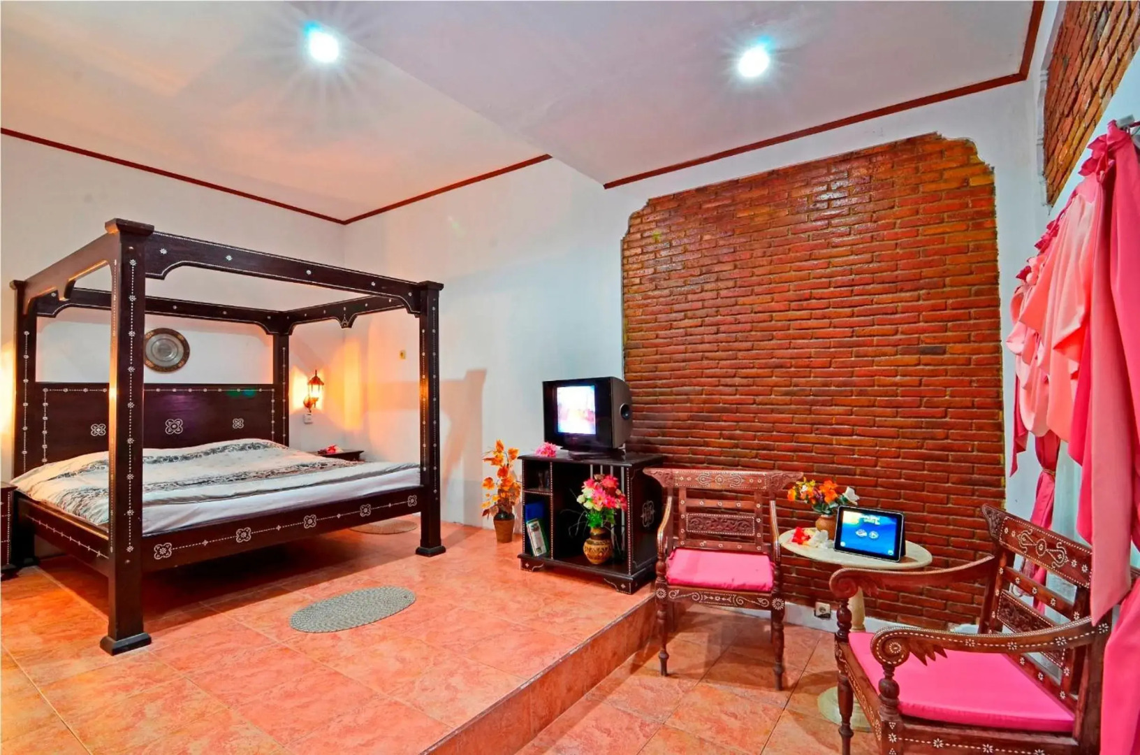 Pasific Beach Cottages