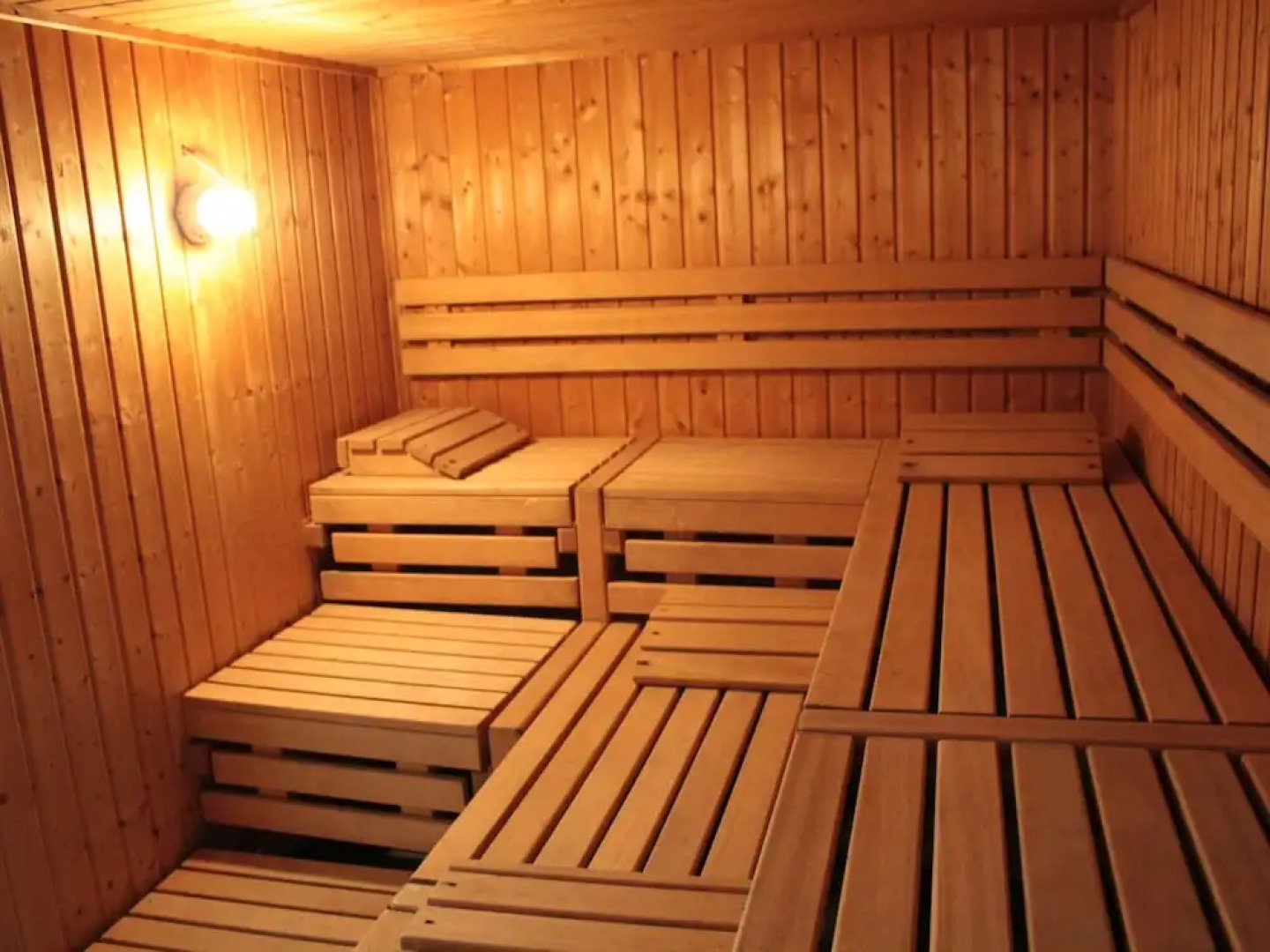 Winenne Home With Hot Tub