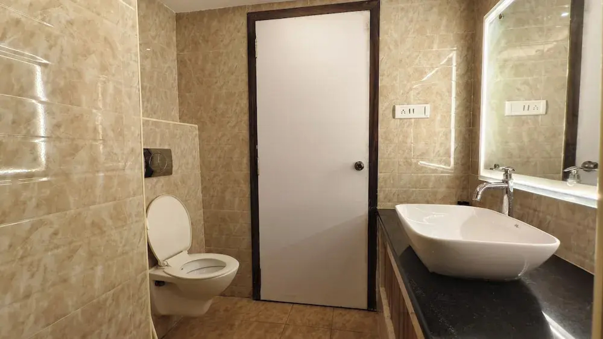 Monarch Express, Sri City