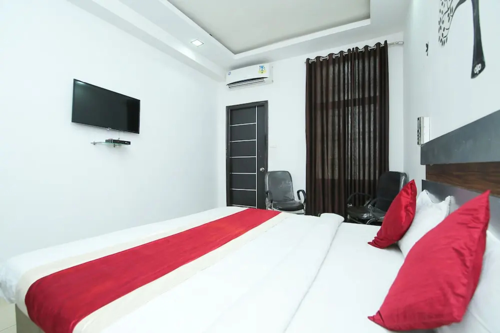 OYO 3603 White Pearl Hotel