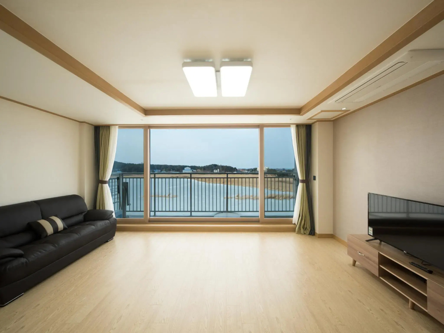 Lake Ocean Resort Sokcho