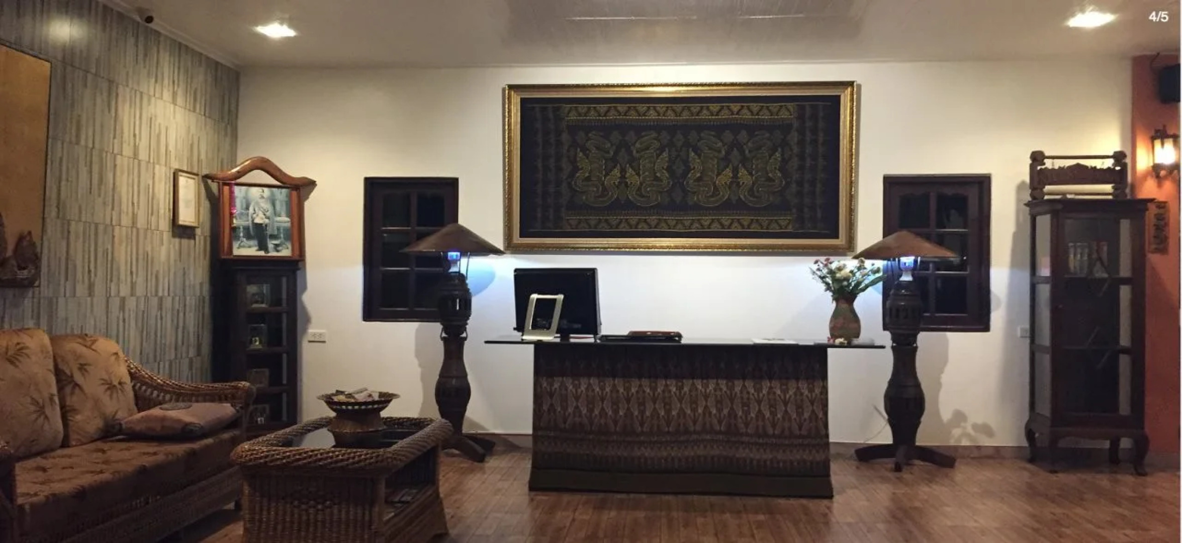 Thomas Udon Thai House Resort & Hotel