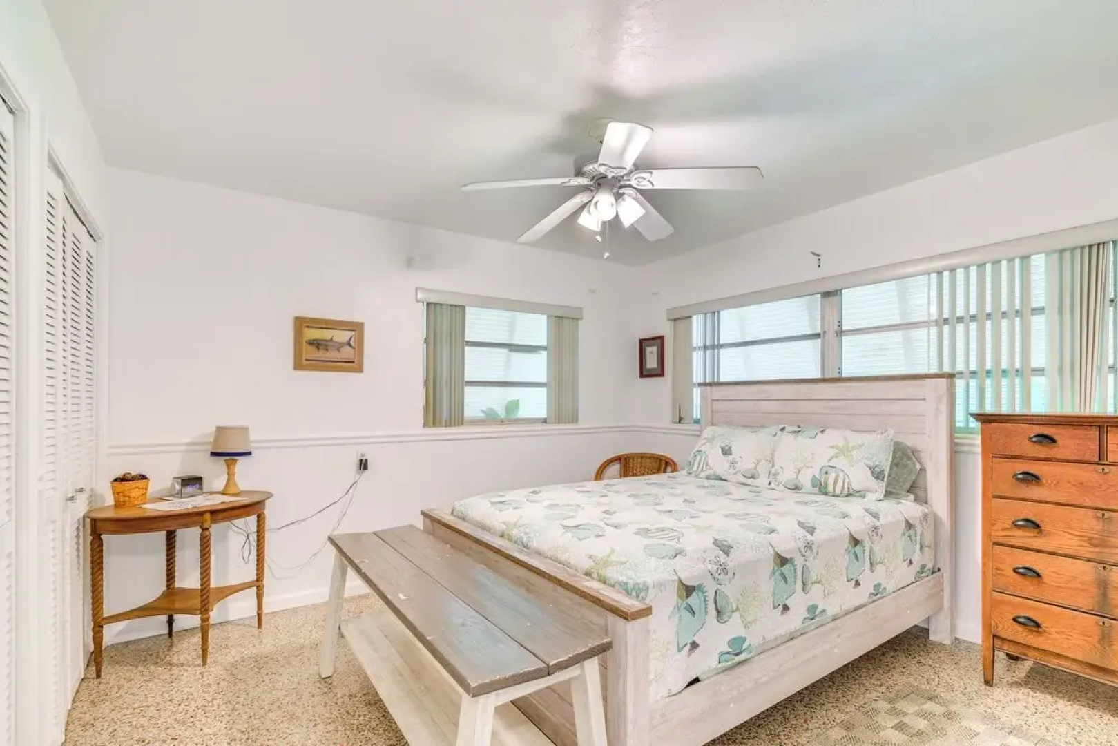 Sunny Home in Yankeetown w/ Lanai & Backyard!