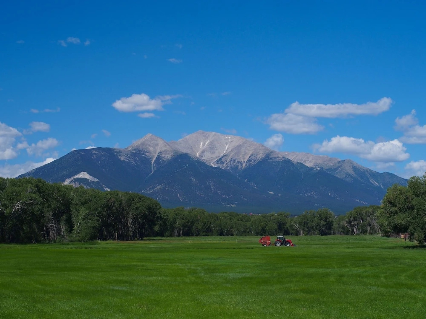 12907 Nathrop - 4 Bedroom Cabin