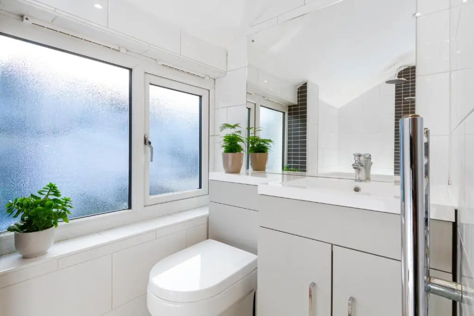 The Coach House, centrally located detached Coach House