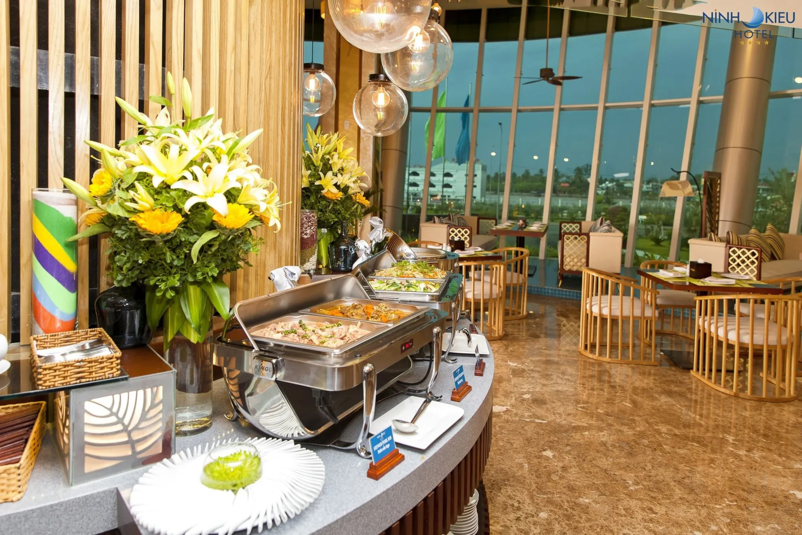 Ninh Kieu Riverside Hotel