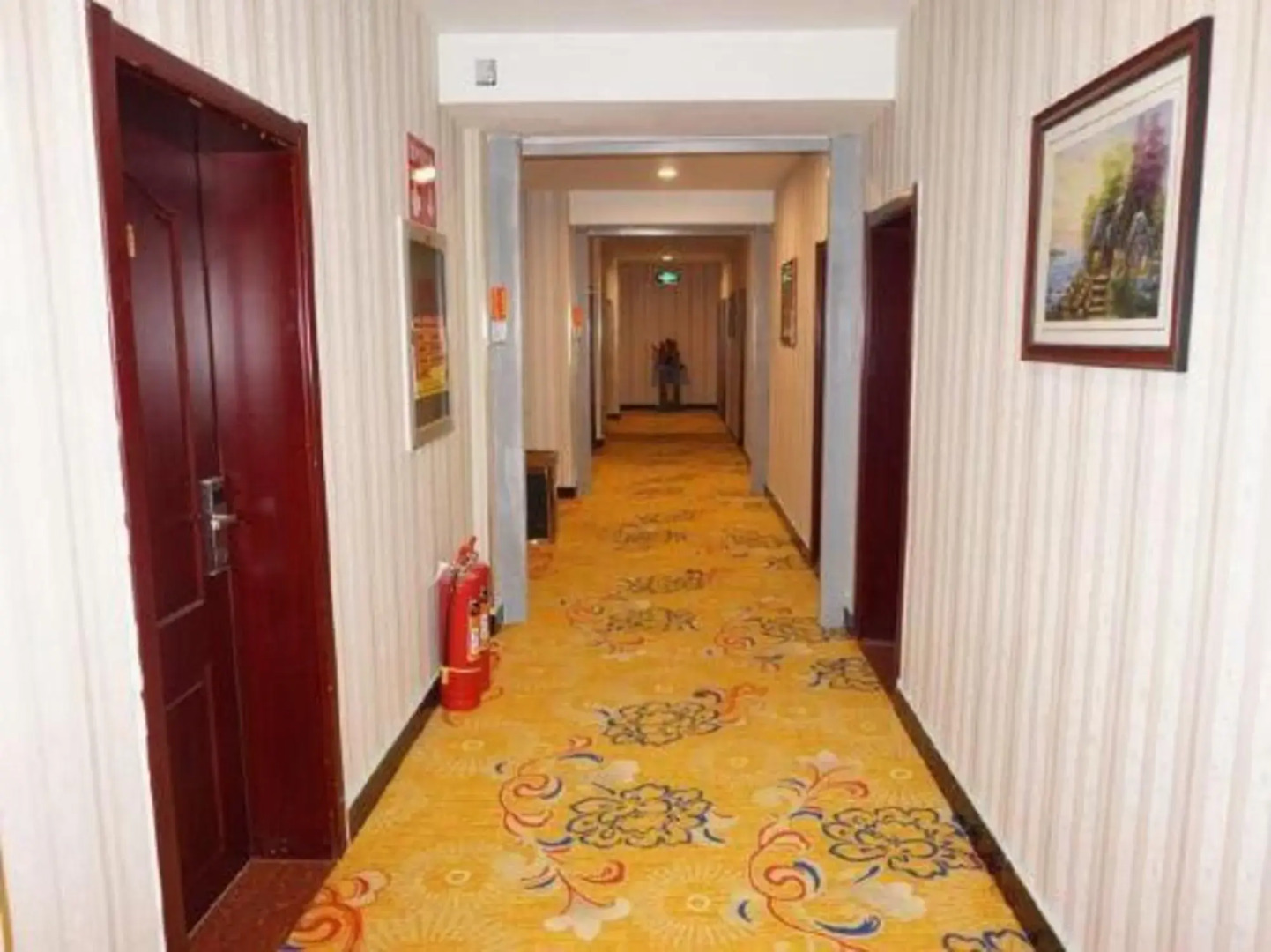 Aike 88 Hotel (Guangrao Bus Station Chengnan Wholesale Market Branch)