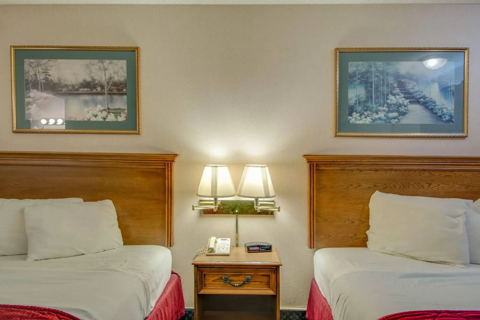 Howard Johnson Express Inn - Redding