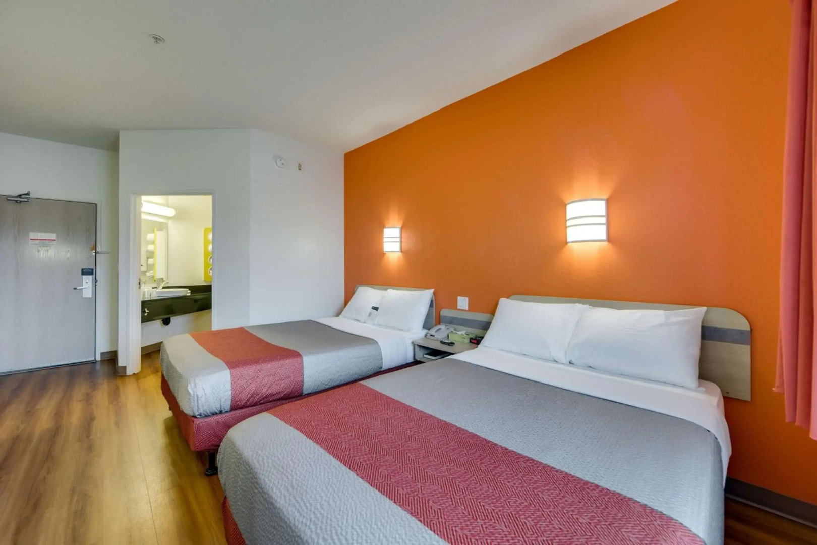 Motel 6 Brampton, ON - Toronto