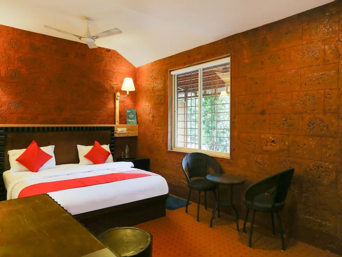 OYO 16138 Raj Palace