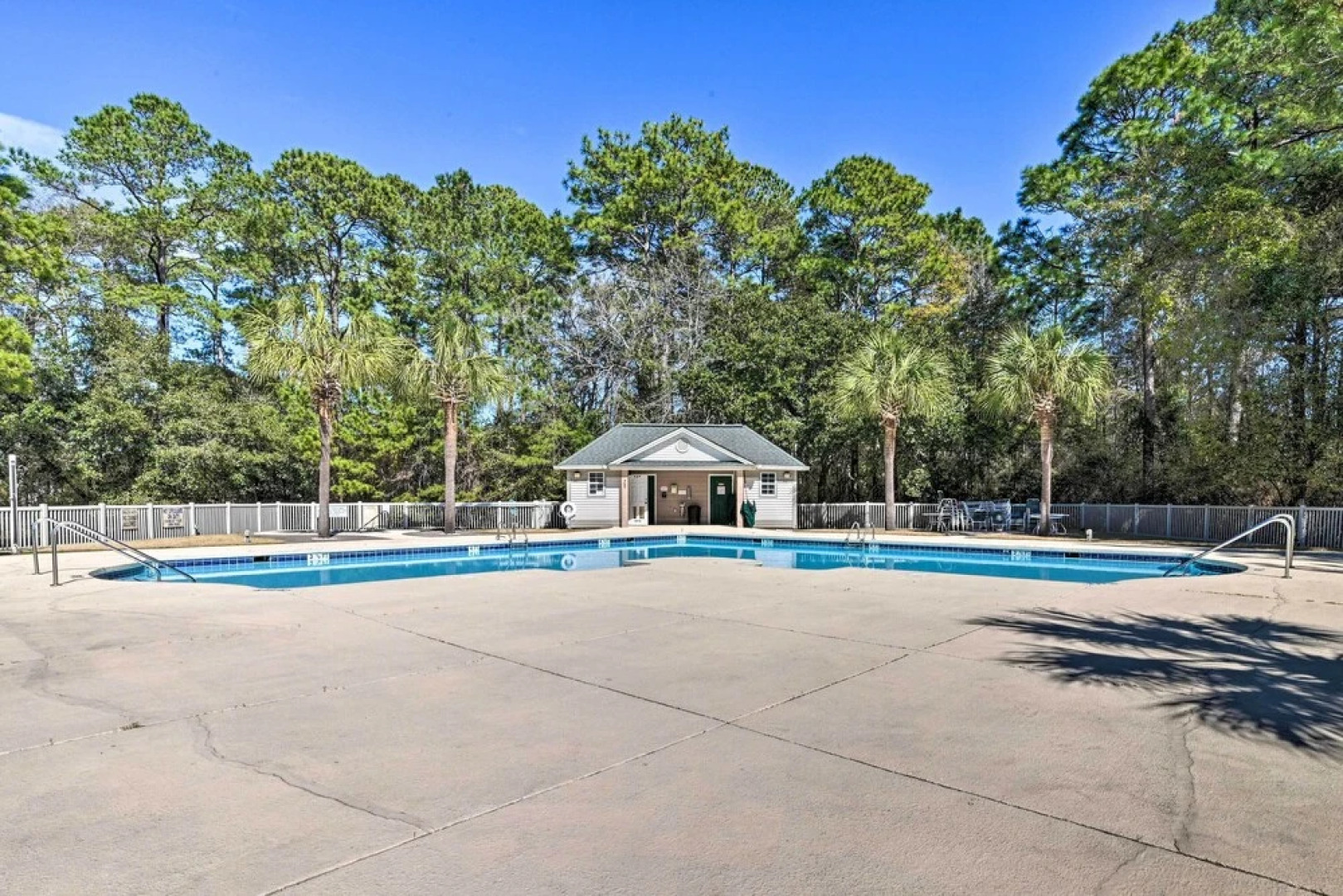 Welcome to After Dune Delight Golf Course Condo!