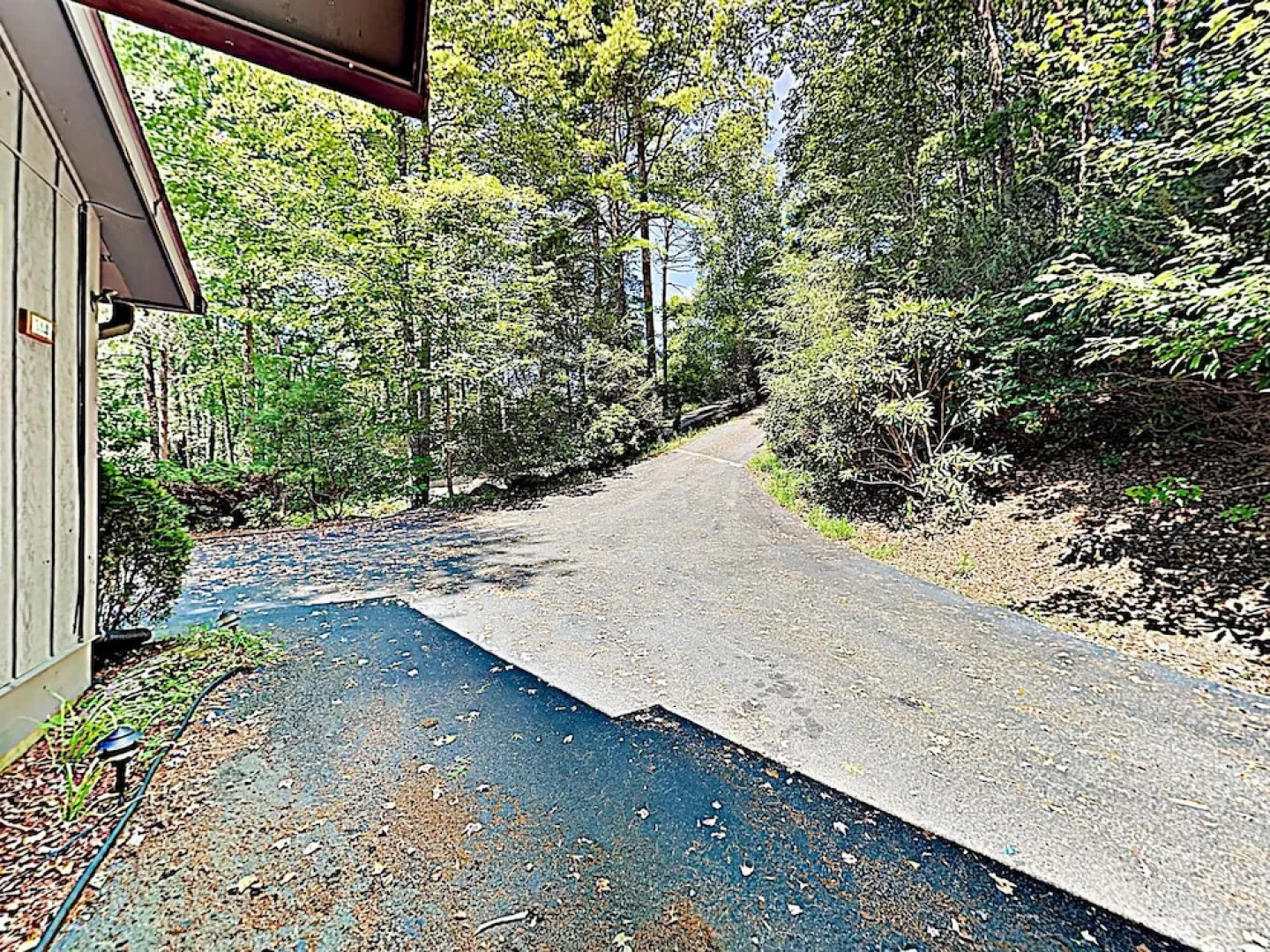 New Listing! Bear Creek On Hogback Lake 3 Bedroom Home