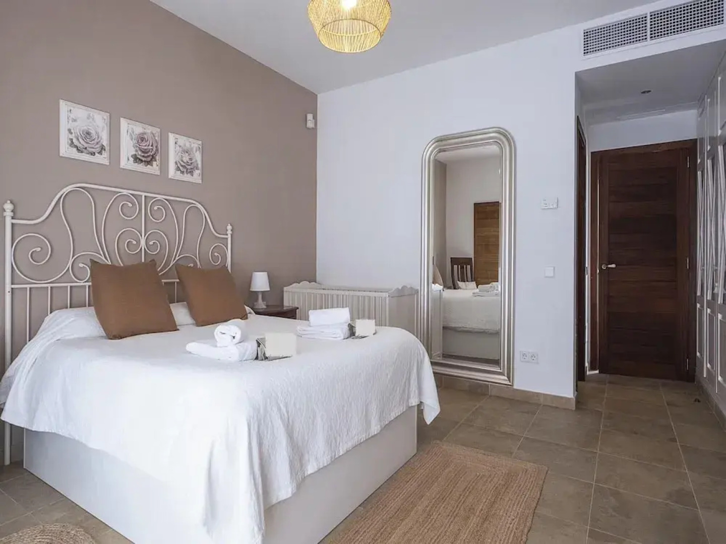 Spacious Villa With Games Area