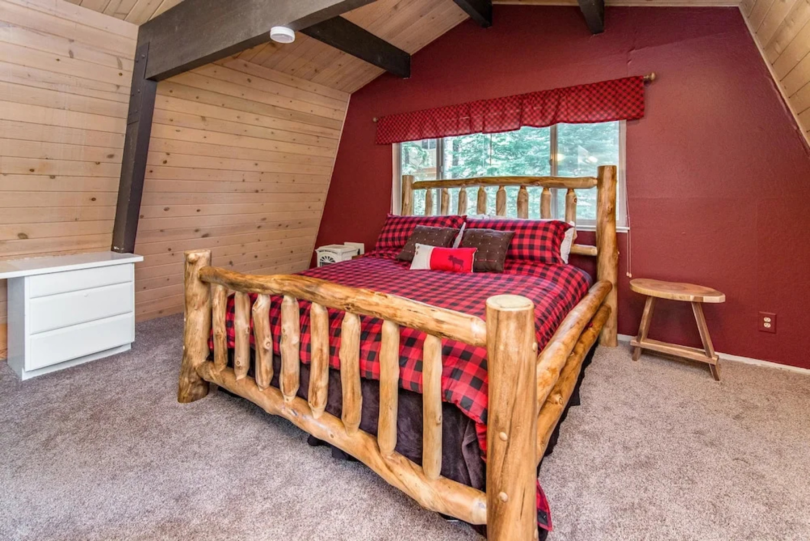 Spacious Wooded Tahoe Cabin by RedAwning