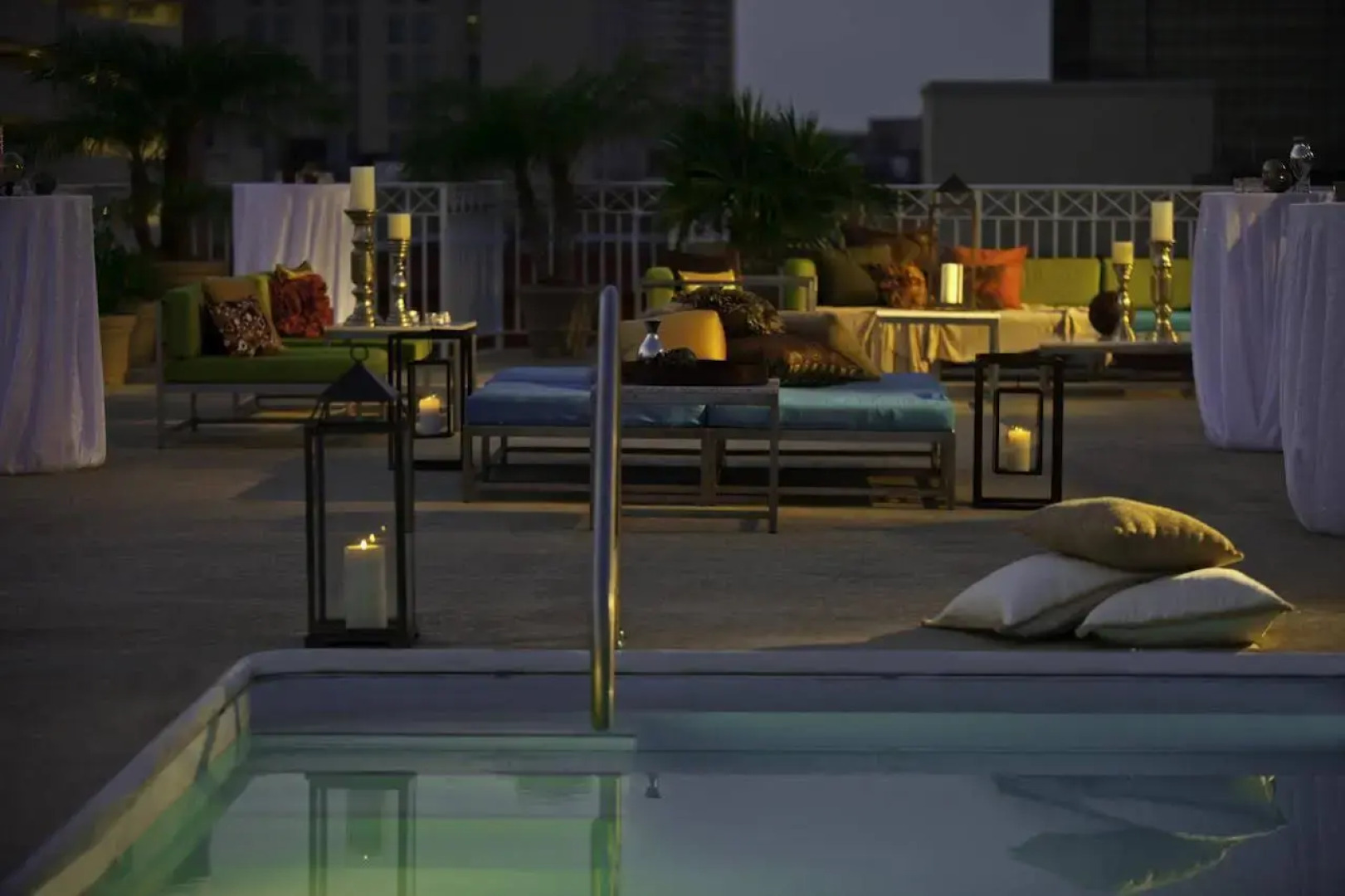 Renaissance New Orleans Arts Warehouse District Hotel