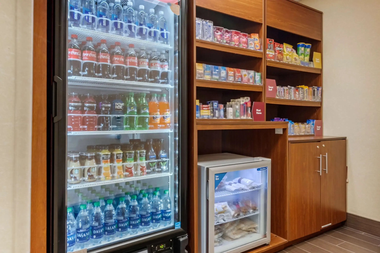 Comfort Suites Speedway - Kansas City