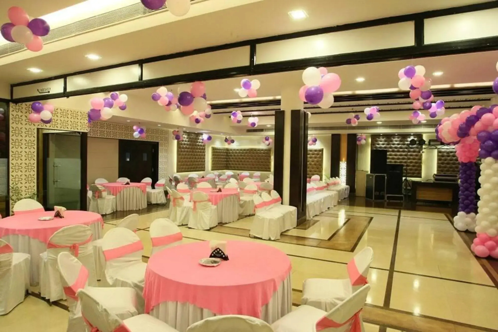 OYO 1832 Hotel Parbhat Inn