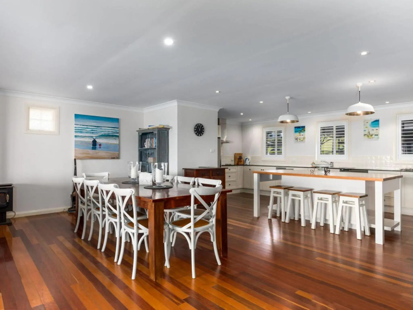 MISTRAL Gerroa 4pm check out Sundays