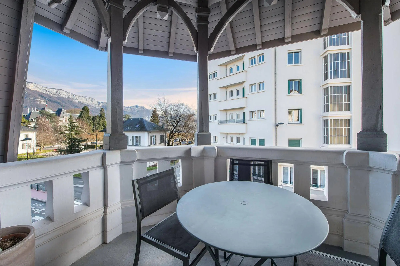 Vallat Lodges Annecy Lake  James Suite