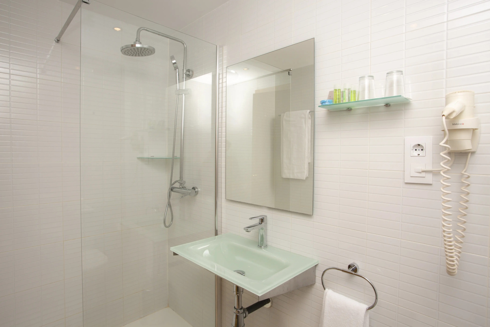 Casual Colours Barcelona Hotel