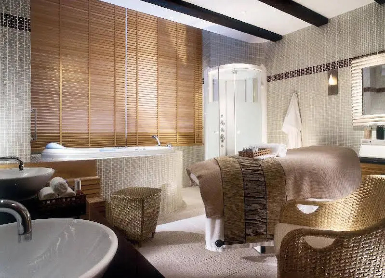 Las Lomas Village – Luxury Apartments