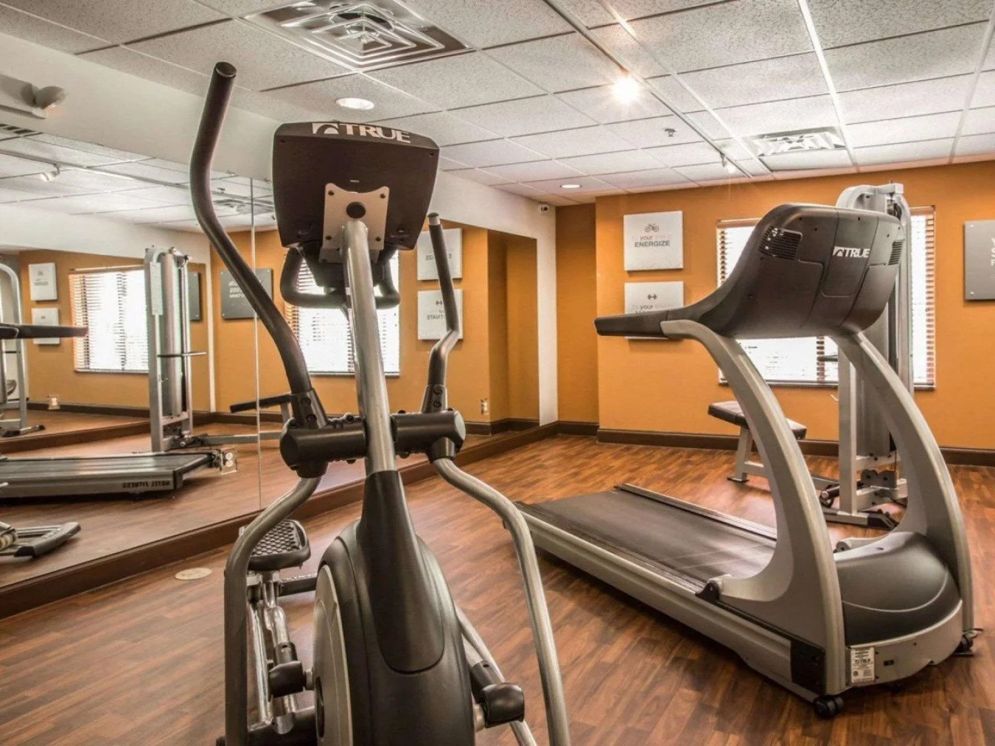 Comfort Suites At WestGate Mall