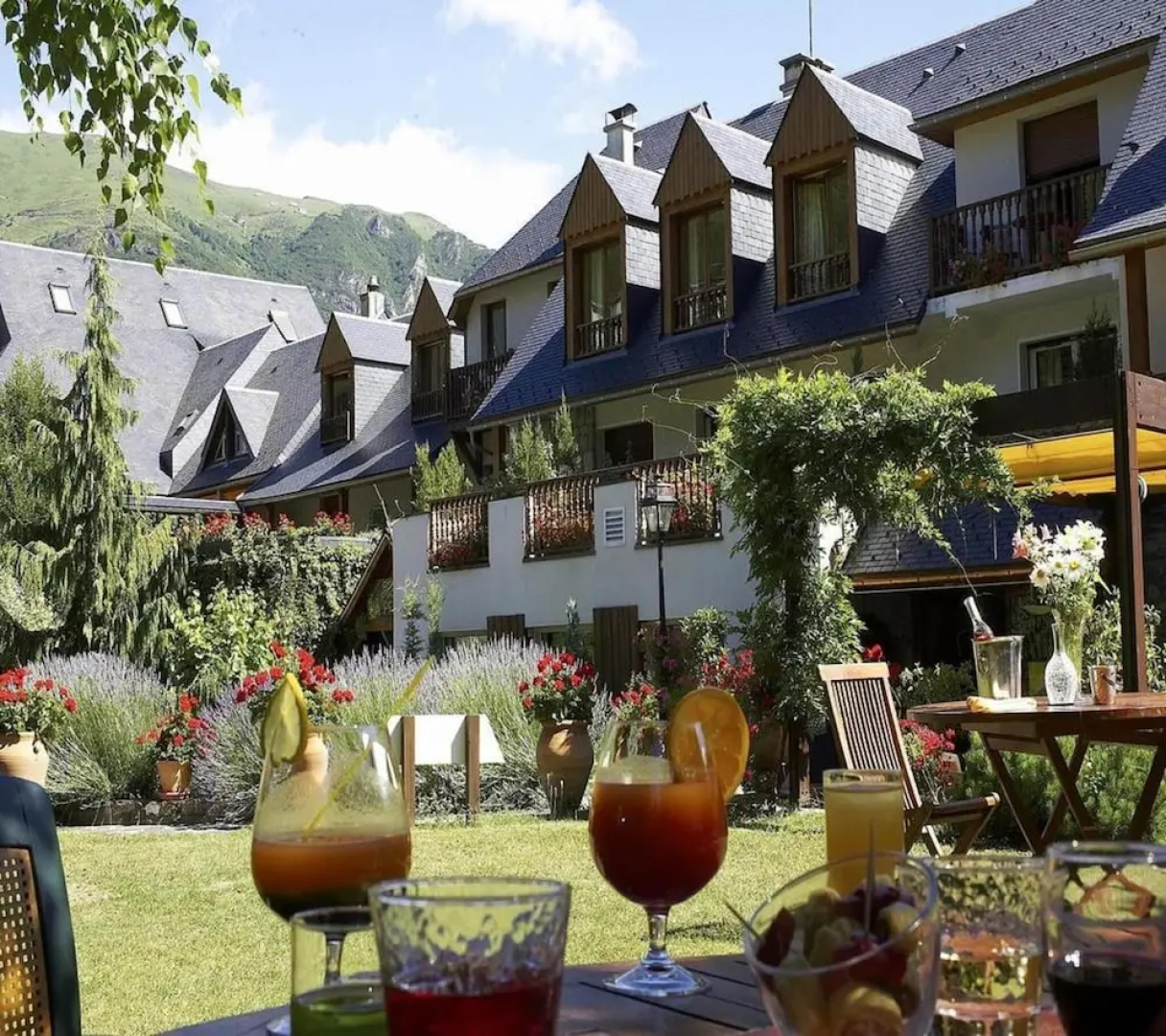 Hotel Mir