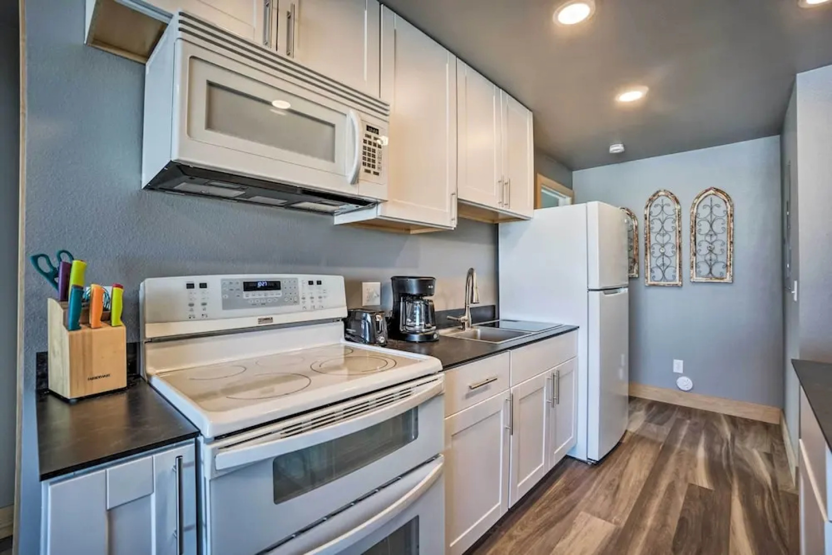 Spacious Saratoga Condo w/ Mountain Views!