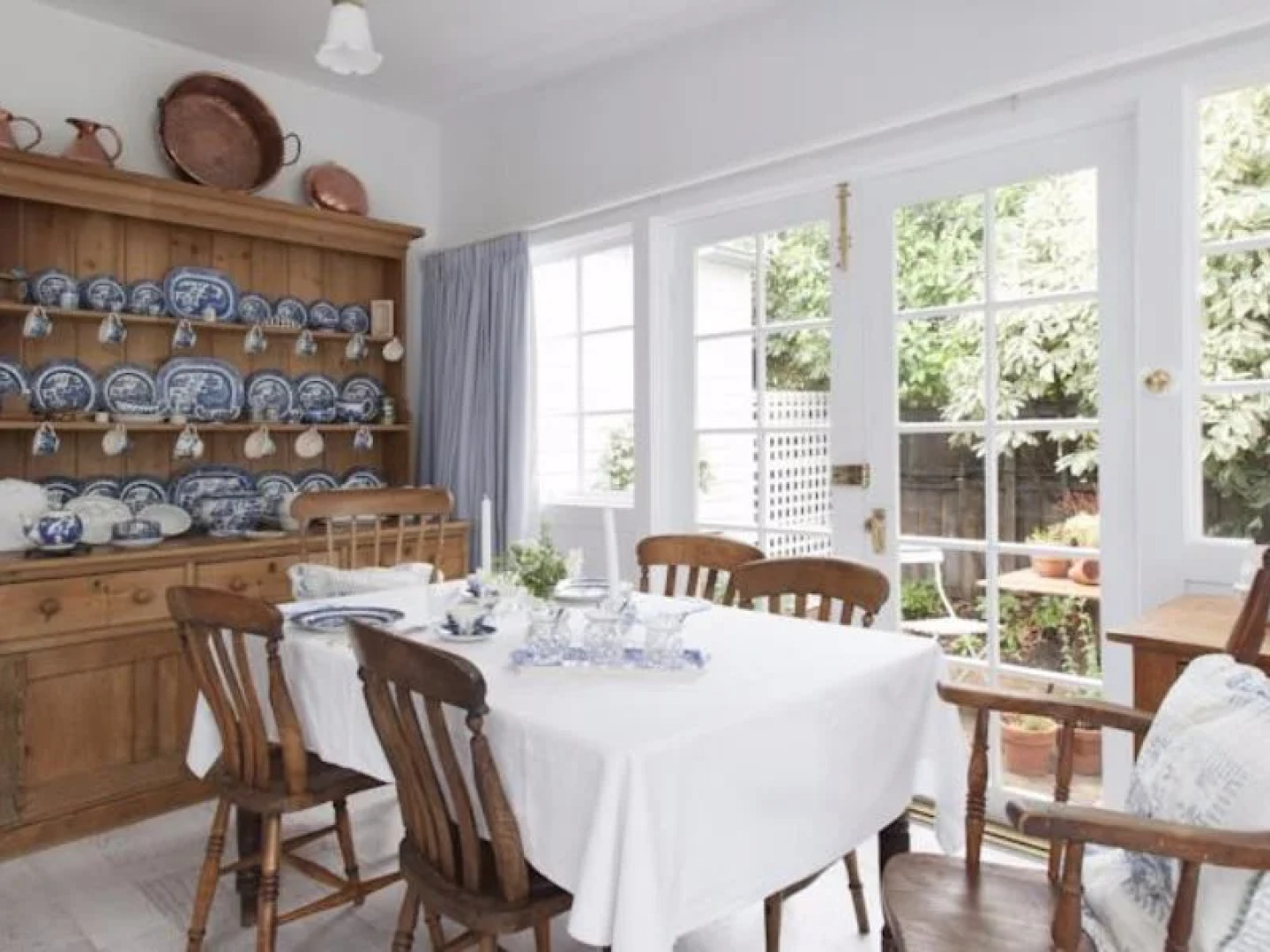 White Dove Cottage Bed and Breakfast