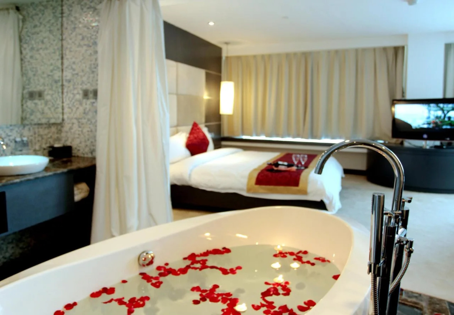 The Hanoi Club Hotel & Residences