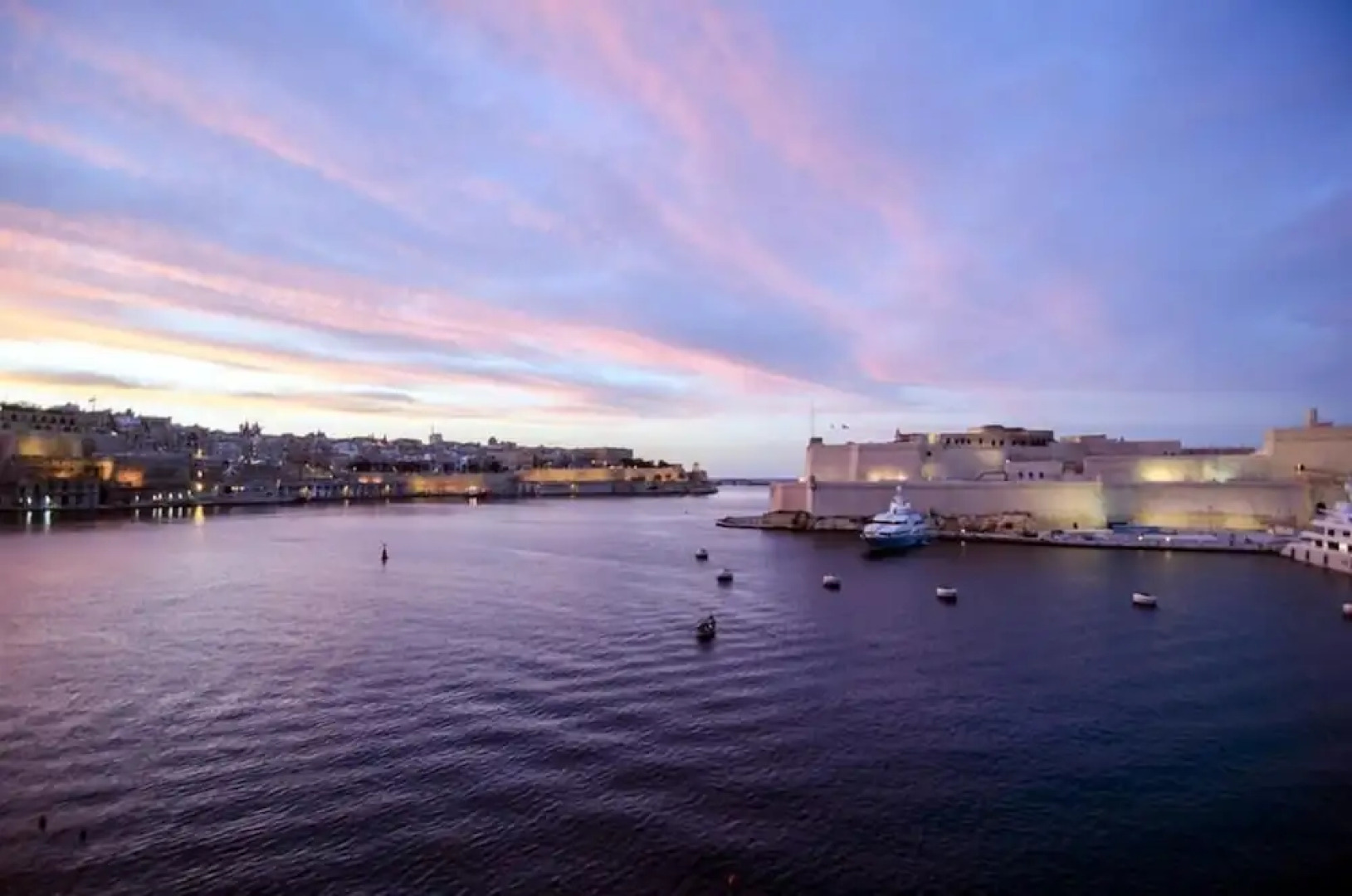 Senglea Suites