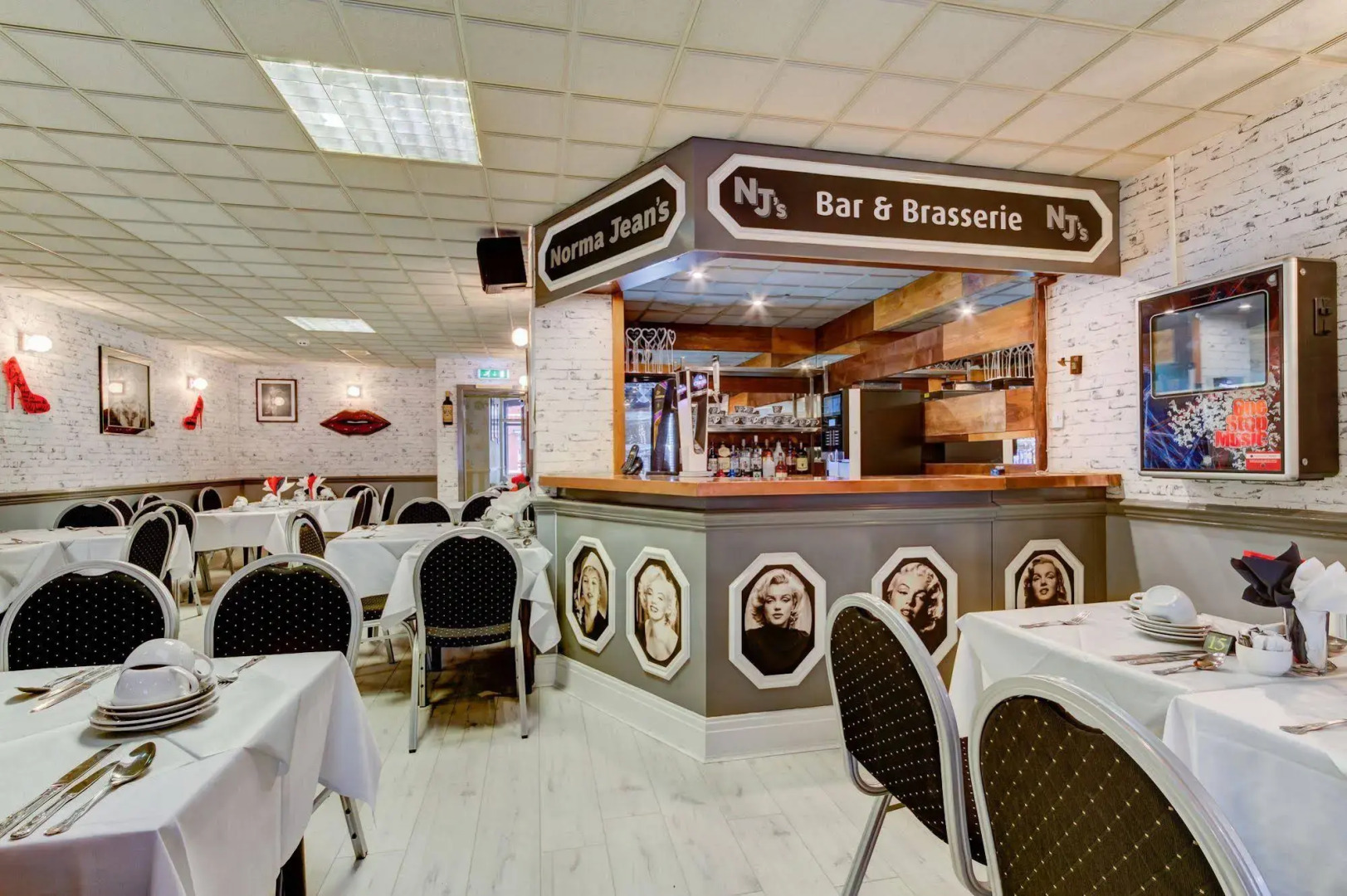 The Sandringham Court Hotel and Apartment